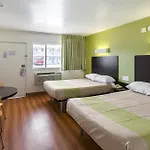 Motel 6-El Paso, TX - Airport - Fort Bliss